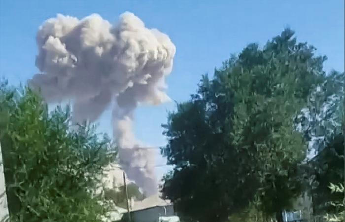 60 de răniţi şi mai multe sate evacuate în urma unei explozii puternice la un depozit de muniţii în Kazahstan