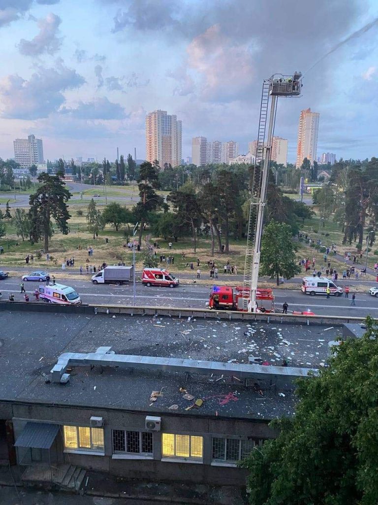 Cel puţin doi morţi la Kiev, într-o explozie de gaze naturale într-un bloc de 15 etaje