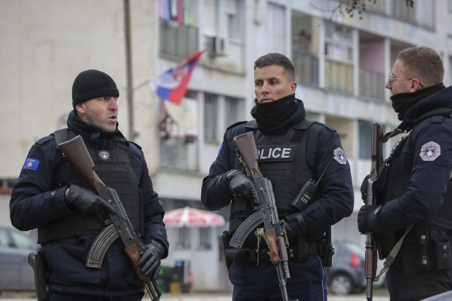 Un fost poliţist de etnie sârbă din Kosovo a cărui arestare a declanşat proteste violente va fi plasat în arest la domiciliu
