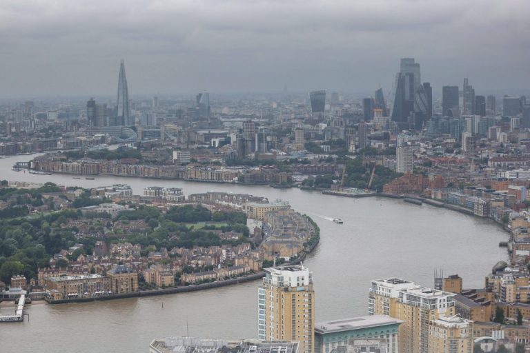 Marea Britanie își accelerează planurile de protecție a Londrei  în fața inundațiilor provocate de încălzire