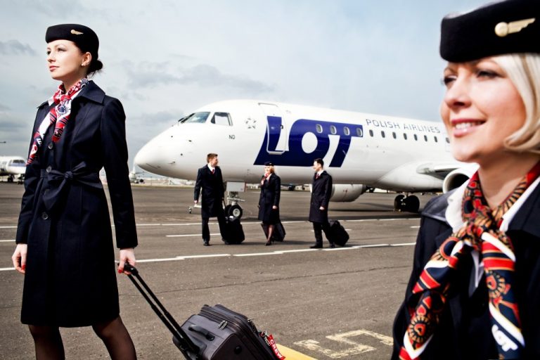 Polonia : Sindicatele companiei aeriene LOT suspendă greva anunţată pentru 1 mai