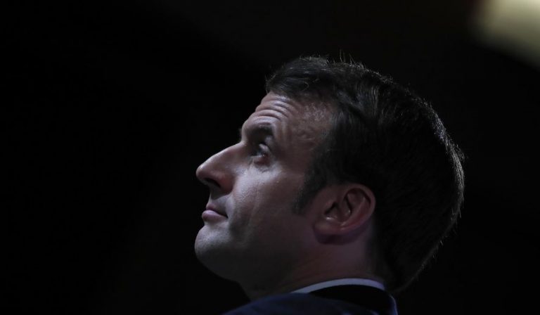 Macron va circula cu o mașină hybrid. Miniștrii francezi, obligați să folosească vehicule electrice
