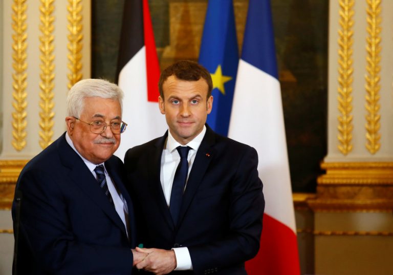Macron a discutat cu Abbas despre situaţia din Palestina înainte de vizita sa la Washington