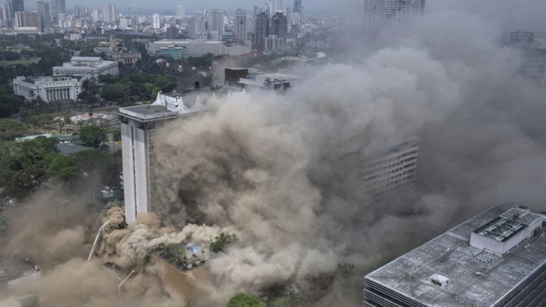 Filipine : Incendiu într-un hotel din Manila. Trei persoane au murit