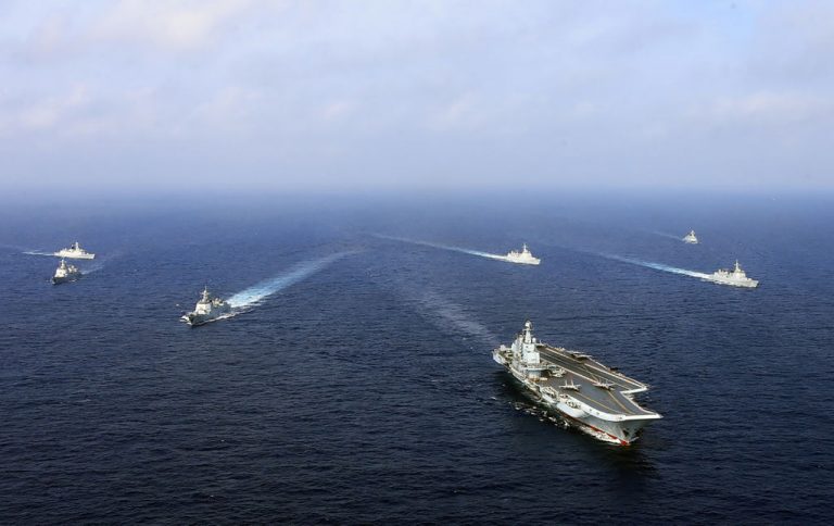 O navă de război a marinei americane și o fregată canadiană au trecut prin strâmtoarea Taiwan