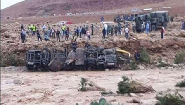 24 de morţi în urma unui accident de autobuz  provocat de revărsarea unui râu în sud-estul Marocului (nou bilanţ)