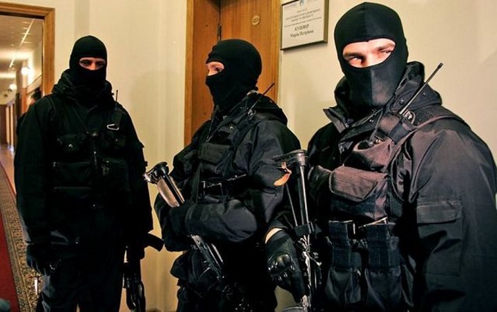 Doi CAPI din Ministerul Apărării ucrainean, reţinuţi într-un MEGA-dosar de corupţie. Prejudiciul este IMENS