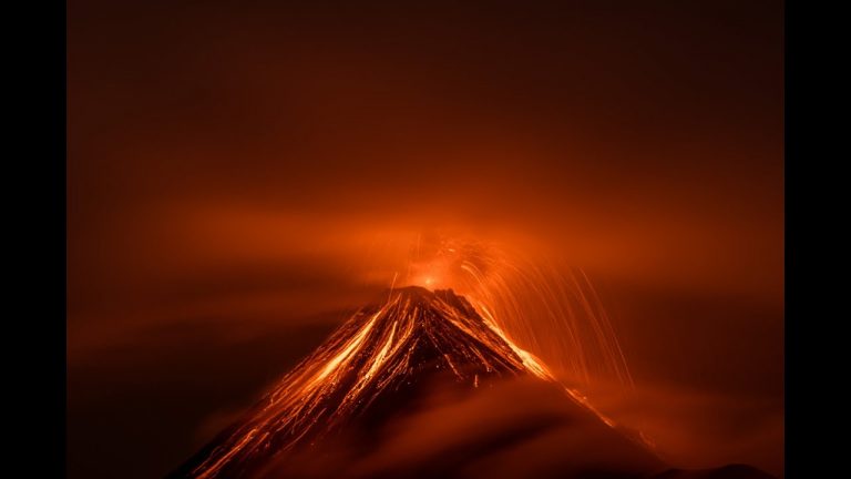 Vulcanul de Foc din Guatemala a intrat în erupţie, a şaptea de anul acesta