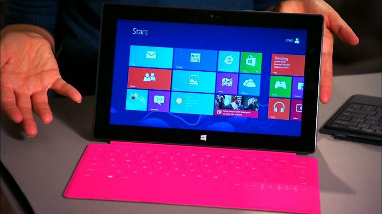 Microsoft lansează primele laptopuri cu Windows care folosesc procesoare produse de Qualcomm şi promit autonomie de o zi