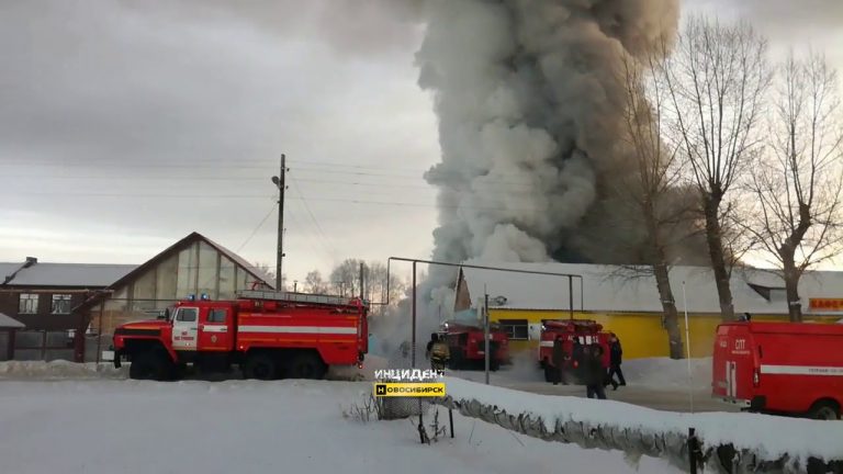 Incendiu puternic la o fabrică din Siberia. Cel puţin 10 oameni au murit – FOTO/VIDEO