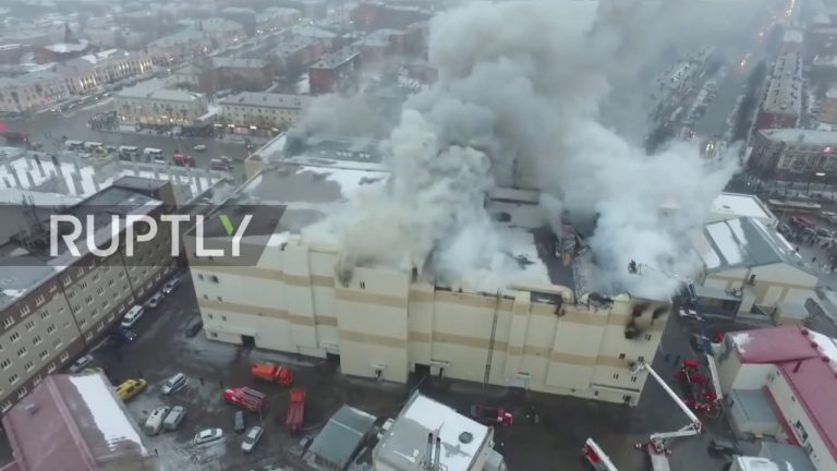Rusia : Comitetul de anchetă al incendiului de la Kemerovo a descoperit ”încălcări flagrante” ale normelor de securitate