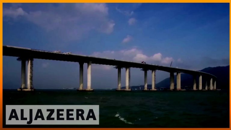 Xi Jinping a tăiat panglica celui mai mare pod maritim din lume