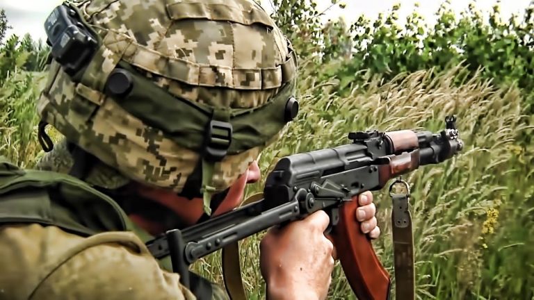 În cida scandalului monstru de acasă, militarii moldoveni au sosit la exerciţiile din Ucraina