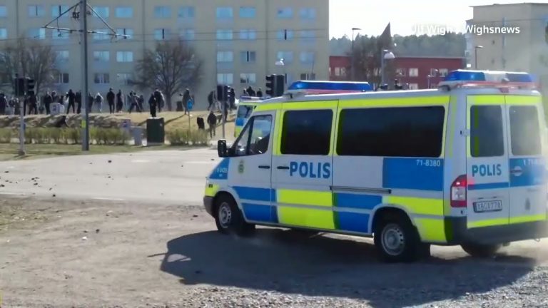 Trei răniţi în urma confruntărilor stradale din Suedia