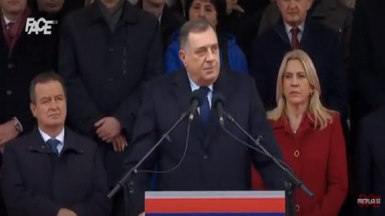 Sârbii bosniaci sunt gata să îşi apere libertatea, afirmă liderul lor, Milorad Dodik