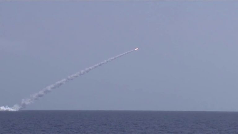 Submarine ruseşti au lovit din Mediterană ţinte ISIS aflate în Siria