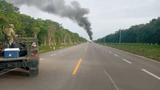 Un avion suspectat că transporta droguri s-a prăbuşit în statul mexican Quintana Roo