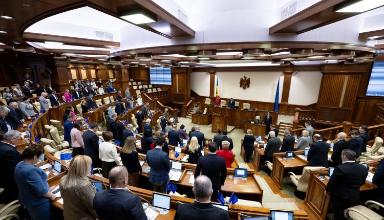 Promo-LEX: Parlamentul a omis să exercite controlul parlamentar eficient și la timp prin audierea autorităților publice, în conformitate cu obligațiile lor legale pentru luna martie