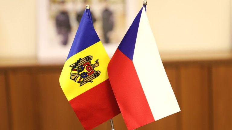 Un grup de senatori din Cehia – se află într-o vizită de lucru în Moldova