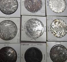 Mii de monede antice, scoase la vânzare pe eBay, confiscate de Poliţia italiană