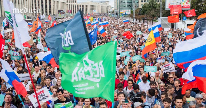 Mii de oameni au cerut pe străzile Moscovei alegeri locale libere
