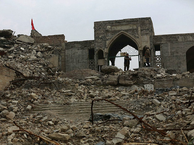 Un palat asirian descoperit sub ruinele unei moschei distruse de jihadiști în Mosul