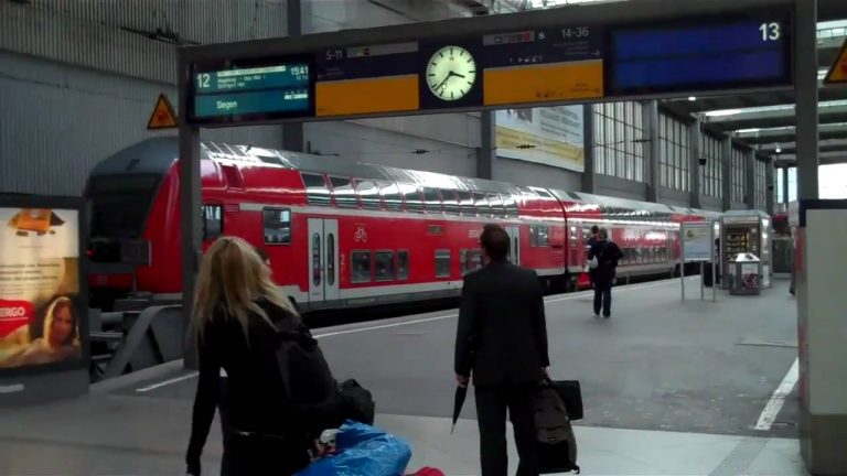 Tren deraiat în apropierea Gării centrale din München. Aproximativ 100 de pasageri au fost evacuaţi