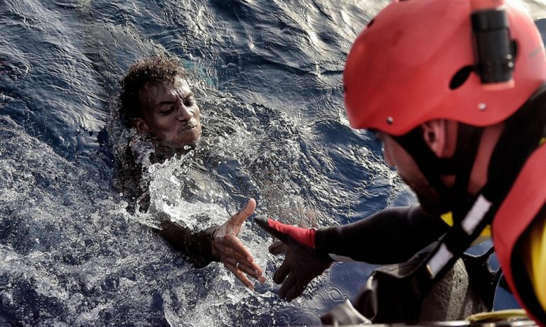 Marina libaneză și ONU au salvat 32 de sirieni din Mediterană