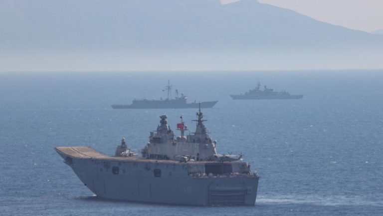 Marina turcă a trimis nave de război la sud de insulele grecești Kasos și Karpathos