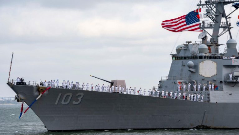 Urmărire între nave de război americane și rusești în zona Floridei, la mai puțin de 60 de km de uscat