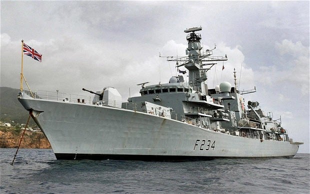 O fregată britanică a fost trimisă să escorteze nave de război ruseşti luni în Canalul Mânecii