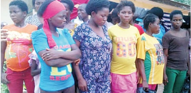 19 tinere femei însărcinate au fost salvate dintr-o ‘fabrică de bebeluşi’ din Nigeria