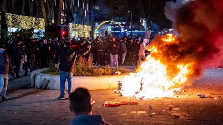 Ţările de Jos se tem de noi violenţe după înăsprirea restricţiilor
