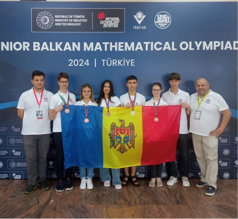 Elevii din R. Moldova au obținut o medalie de argint și patru de bronz la Olimpiada de Matematică, desfășurată în Turcia