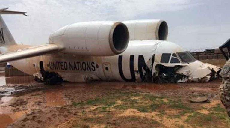 Cel puţin şase răniţi după ce un avion ONU a ieşit de pe pistă, în Mali