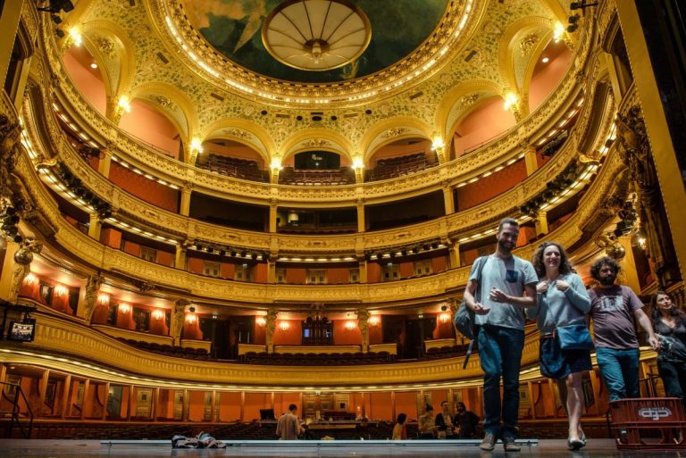 Opera din Paris şi-a redeschis porţile după o grevă istorică