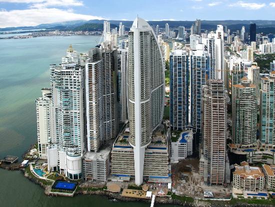 Anchetă privind o plângere de uzurpare de proprietate a hotelului Trump din Panama