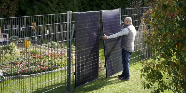 Panouri solare folosite pe post de garduri de grădină. La ce prețuri infime se vând