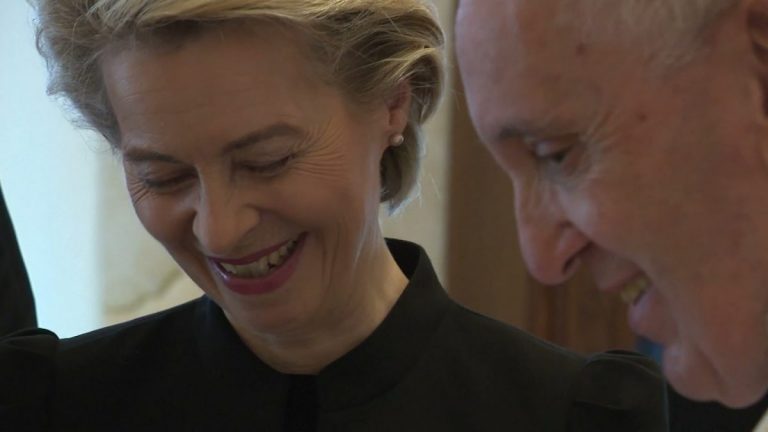 Prima întâlnire dintre papa Francisc şi  Ursula Von der Layen la Vatican