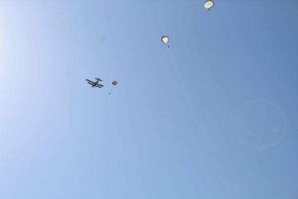 Militarii se vor antrena să sară cu parașuta la Bălți