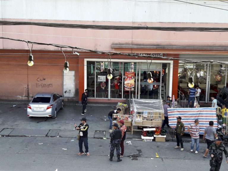 Doi morți şi zeci de răniți într-o explozie dintr-un mall din Philipine