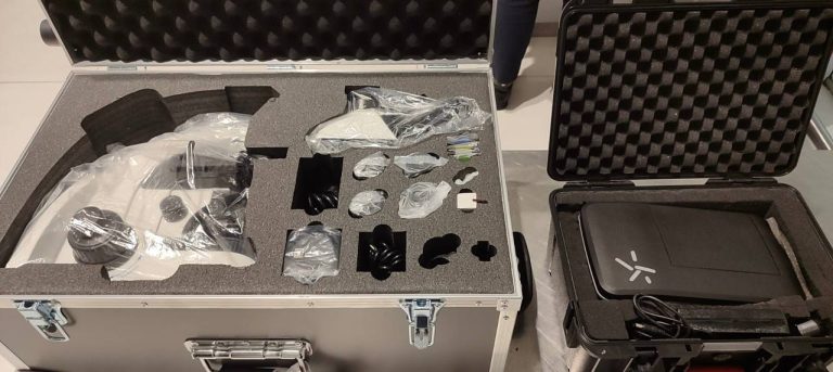 Un microscop biologic și un analizator portativ, depistate în valiza unui nerezident, de către vameși la Aeroport