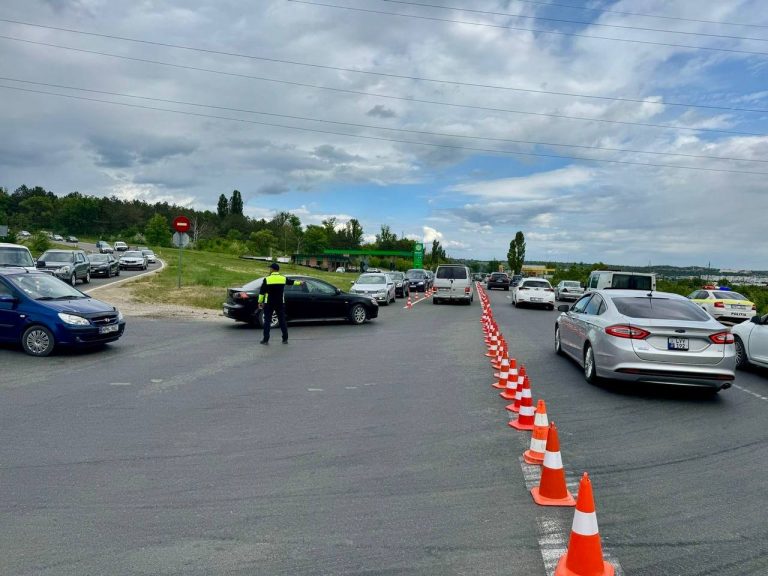 Atenție, șoferi! Flux sporit de transport spre municipiul Chișinău
