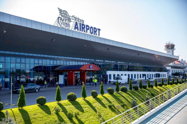 Accesul în Aeroportul Internațional Chișinău permis doar pasagerilor, prelungit cu 30 zile 