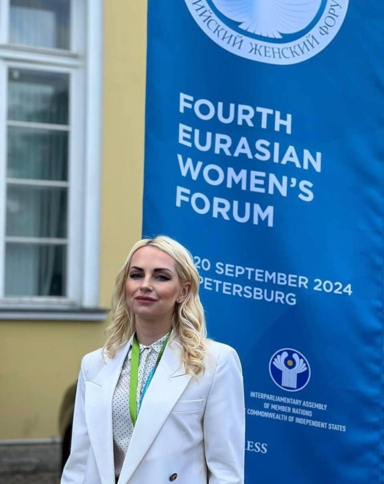 Marina Tauber participă la „Forumul Femeilor din Eurasia” la Sankt Petersburg după ce instanța i-a permis să părăsească țara