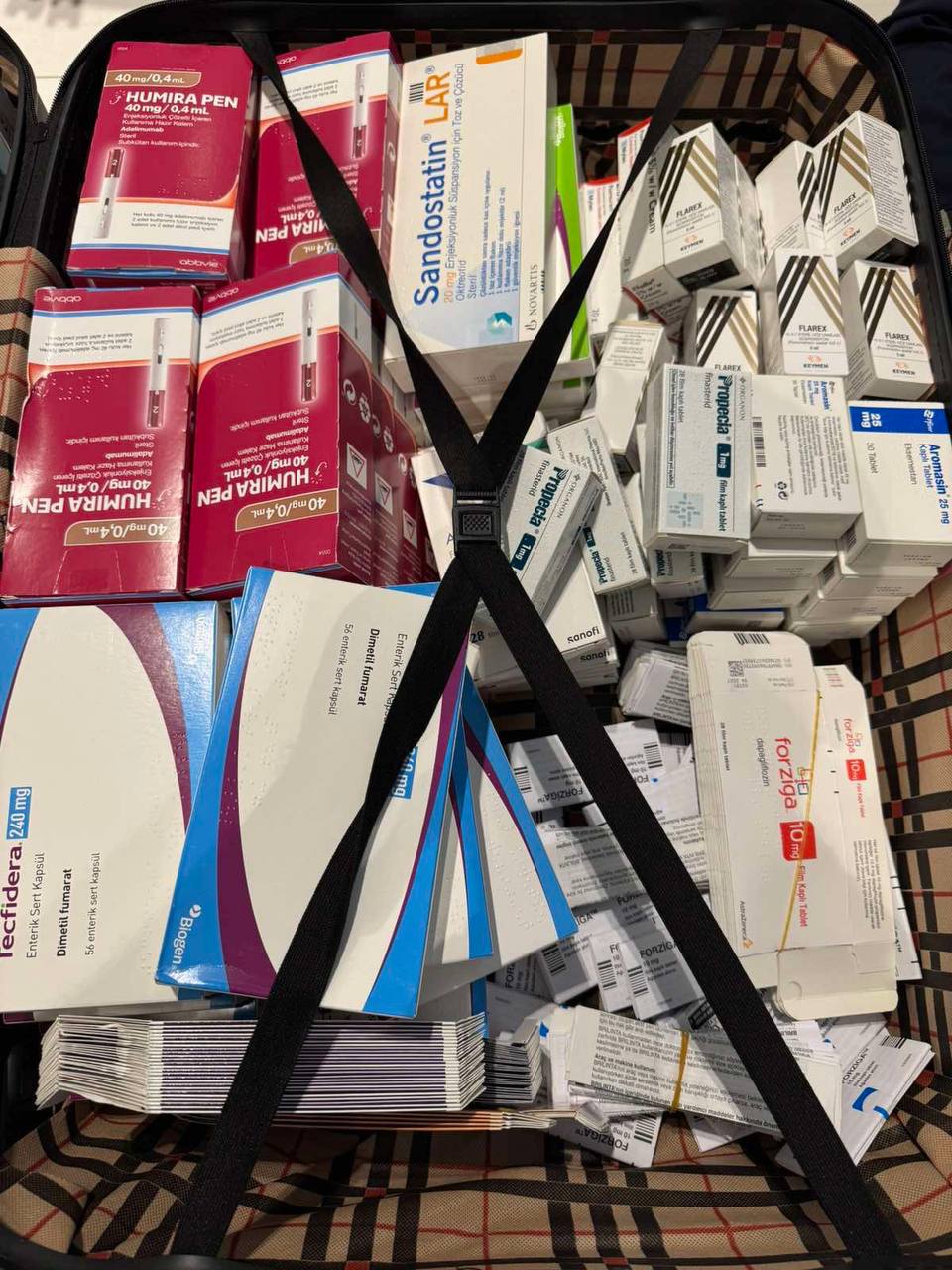 FOTO/ Un cetățean ucrainean, documentat pentru tentativa de introducere ilegală a unui lot de medicamente 5 photo 5 2024 12 28 16 21 28