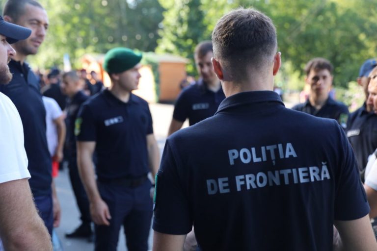 Poliția de Frontieră a luat parte la competiția sportivă „𝐒̦𝐭𝐚𝐟𝐞𝐭𝐚 𝐜𝐨𝐦𝐛𝐢𝐧𝐚𝐭𝐚̆” – 𝐞𝐝𝐢𝐭̦𝐢𝐚 𝟐𝟎𝟐𝟒