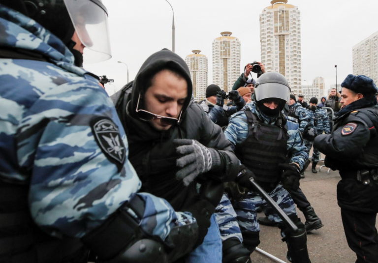 Zeci de reţineri la un marş al ultranaţionaliştilor la Moscova
