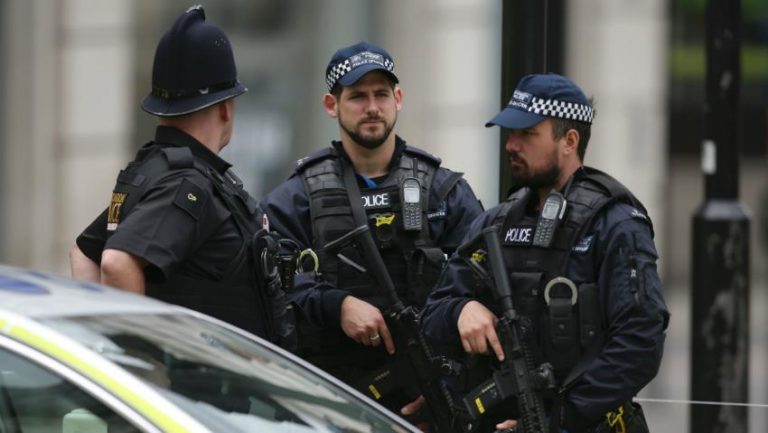 Marea Britanie a dejucat patru atacuri teroriste ale extremei-drepte
