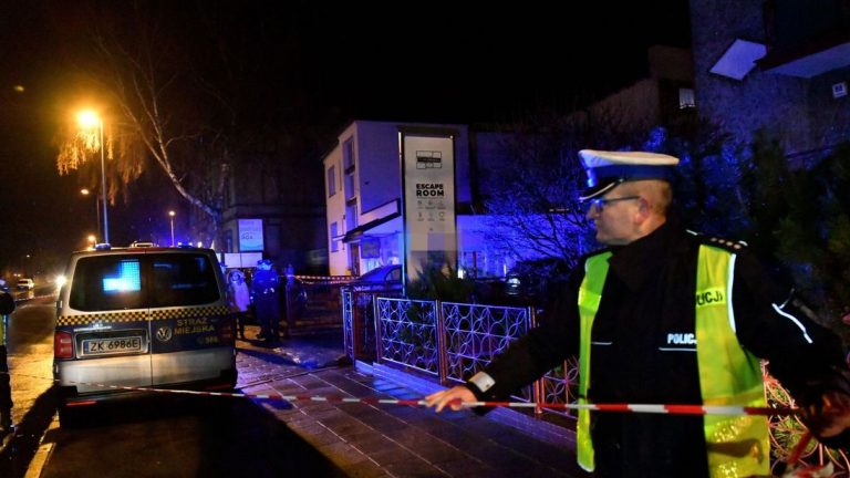Cinci adolescente au murit într-un incendiu într-un escape room din Polonia